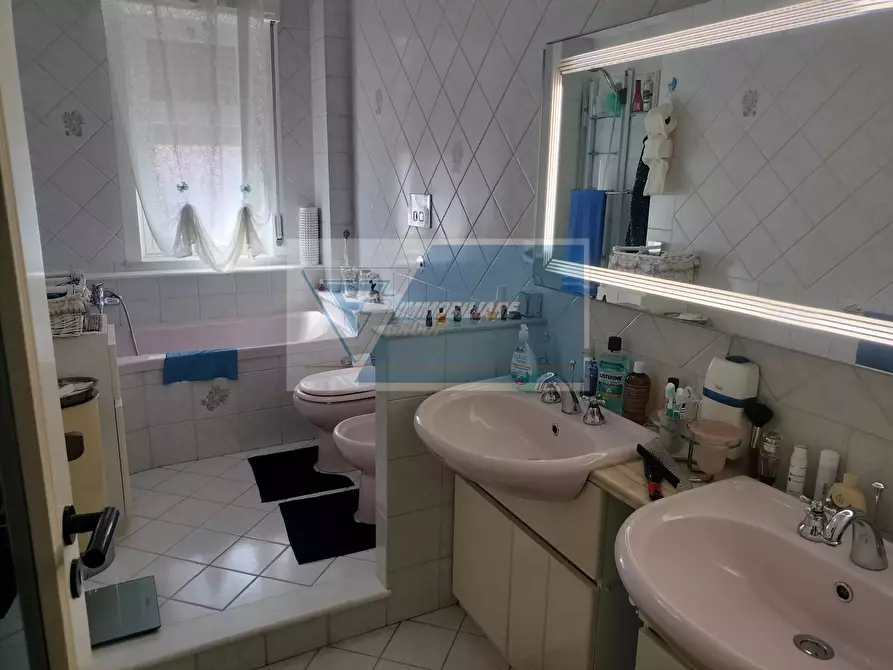 Immagine 12 di Casa trifamiliare in vendita  in Via Pentapoli a Buccheri