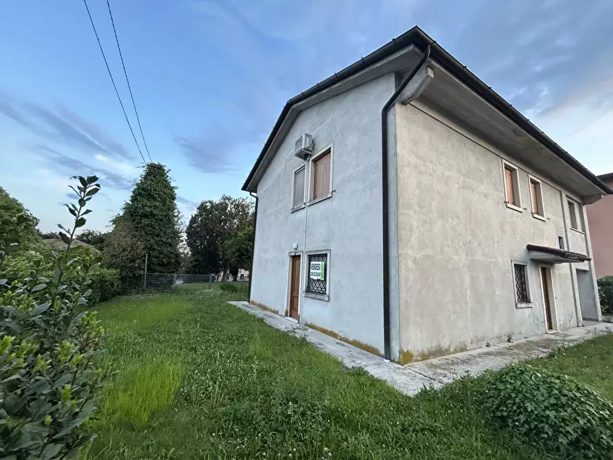 Immagine 39 di Terreno edificabile in vendita  a Vittorio Veneto