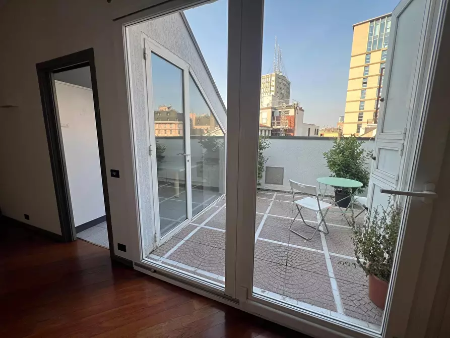Immagine 13 di Casa trifamiliare in affitto  in Via della Moscova, 10 a Milano