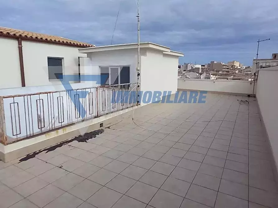 Immagine 1 di Casa trifamiliare in vendita  in Corso Timoleonte, 61 a Siracusa