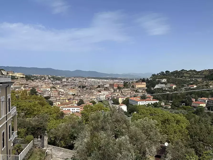 Immagine 9 di Casa trifamiliare in vendita  in Contrada Guarassano a Cosenza