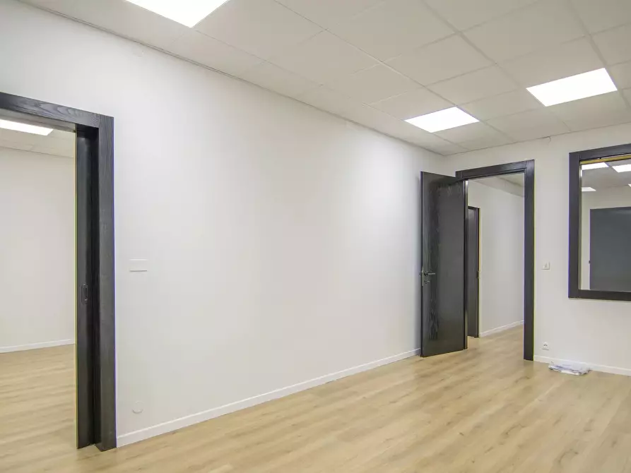 Immagine 10 di Castello in affitto  a Padova