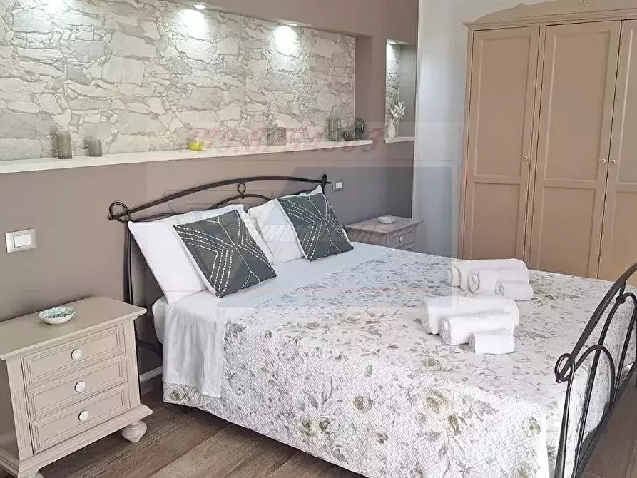 Immagine 1 di Casa trifamiliare in affitto  in Via Bainsizza a Siracusa