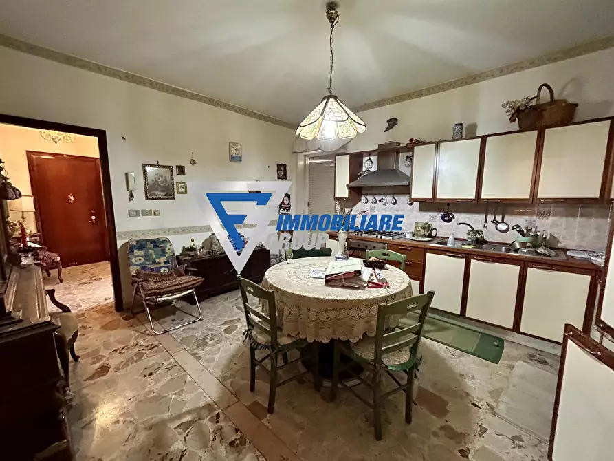 Immagine 3 di Casa trifamiliare in vendita  in Viale Tica a Siracusa