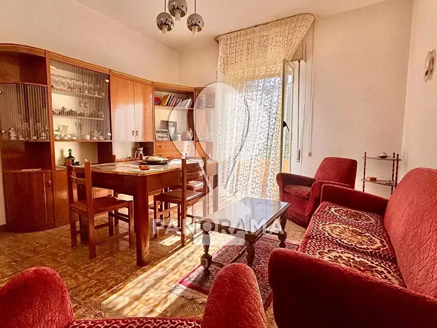 Immagine 2 di Casa trifamiliare in vendita  in Via Sardegna a Alcamo