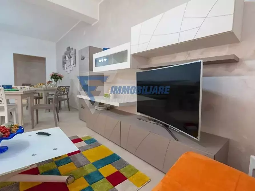 Immagine 4 di Casa trifamiliare in vendita  in Viale Epipoli a Siracusa