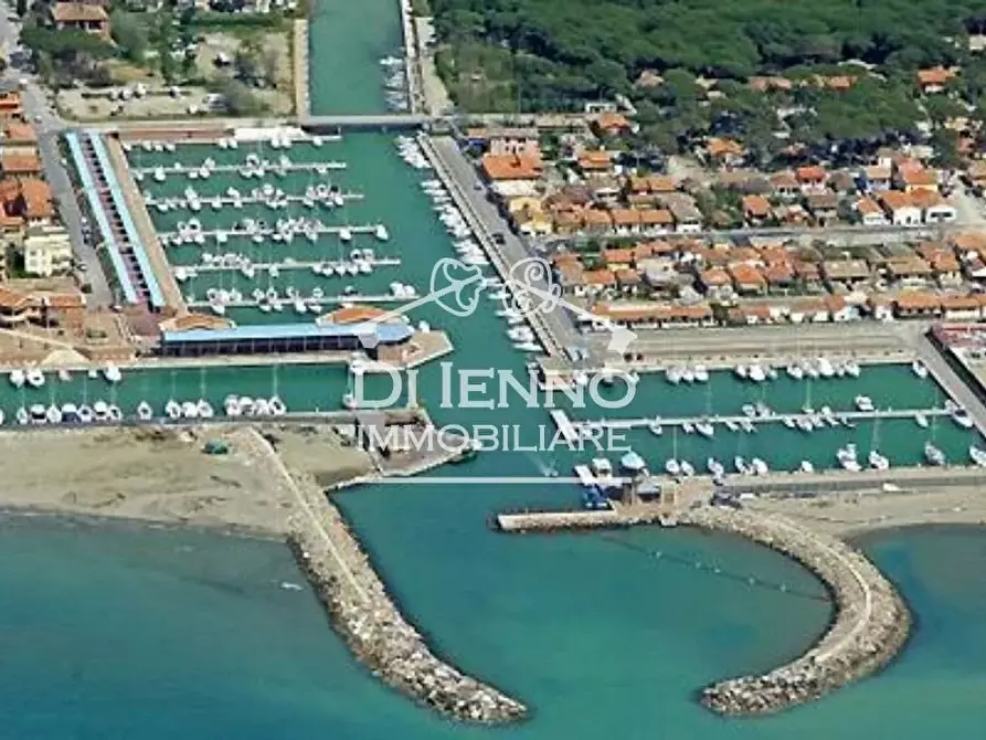 Immagine 2 di Negozio in vendita  in Marina di Grosseto a Grosseto