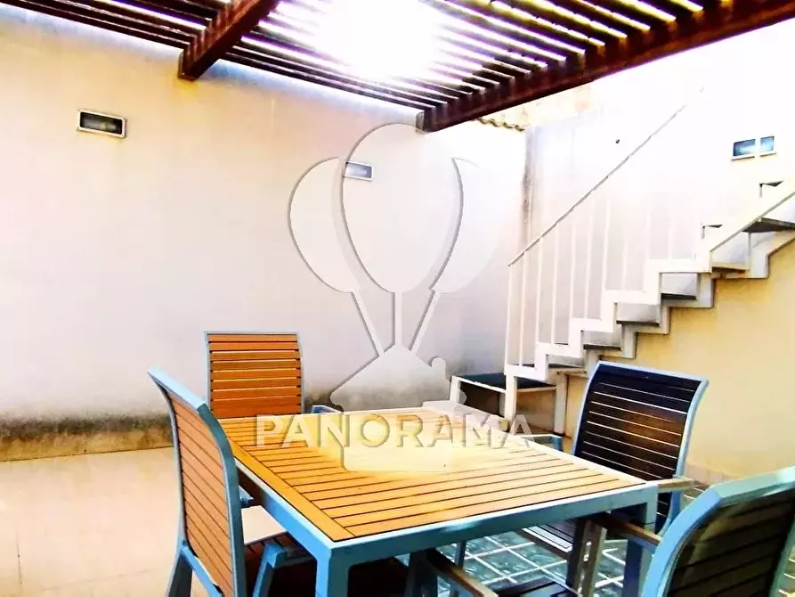 Immagine 9 di Casa trifamiliare in vendita  a Castelvetrano