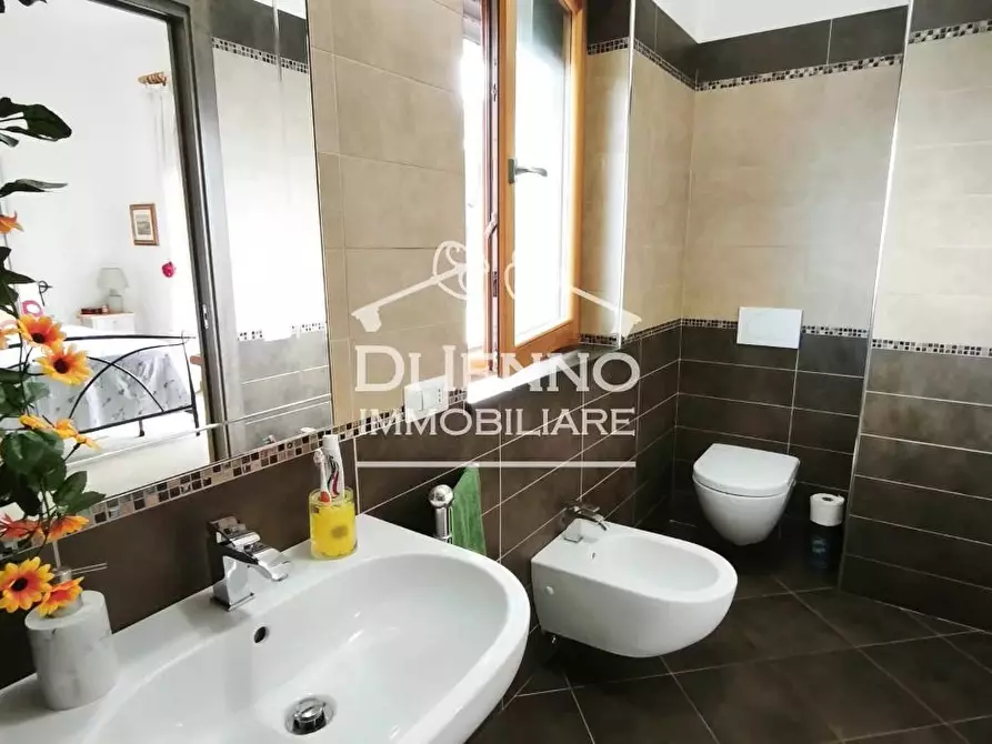 Immagine 35 di Casa trifamiliare in vendita  in Largo Ines Bedeschi a Roma