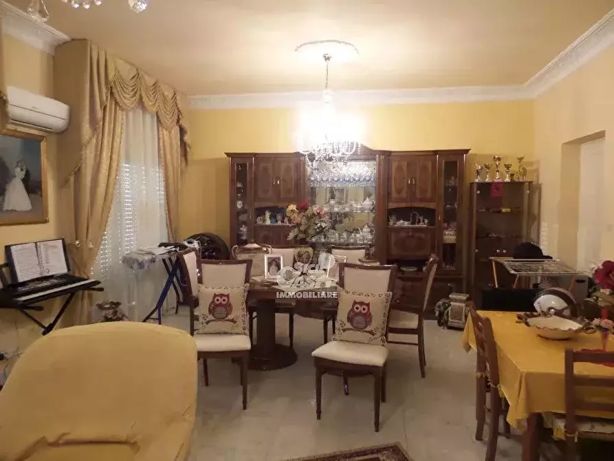 Immagine 1 di Casa trifamiliare in vendita  a Marsala
