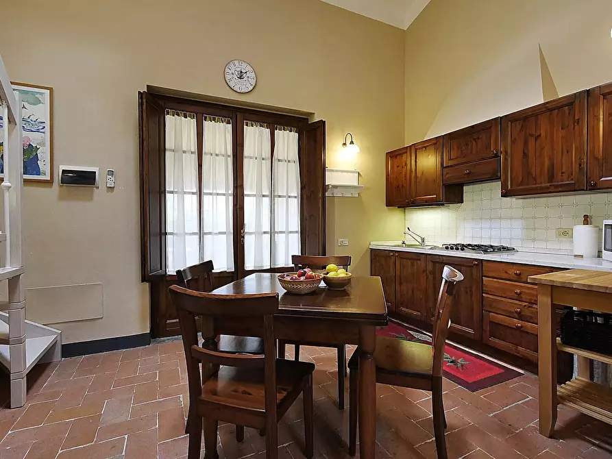 Immagine 2 di Casa trifamiliare in vendita  in Via Aurelia Sud, 55 a San Vincenzo