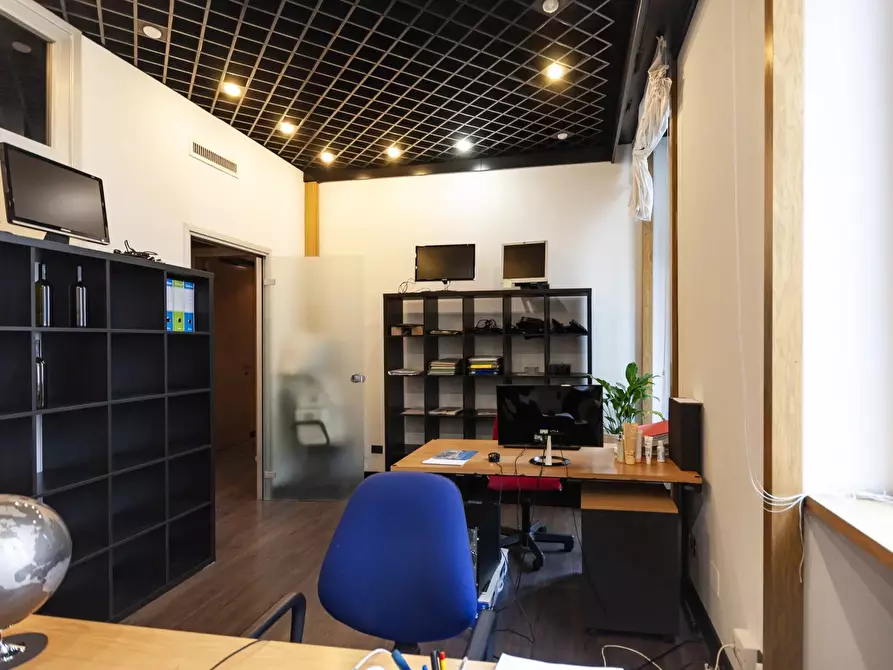 Immagine 14 di Castello in affitto  in Via Spadari a Milano