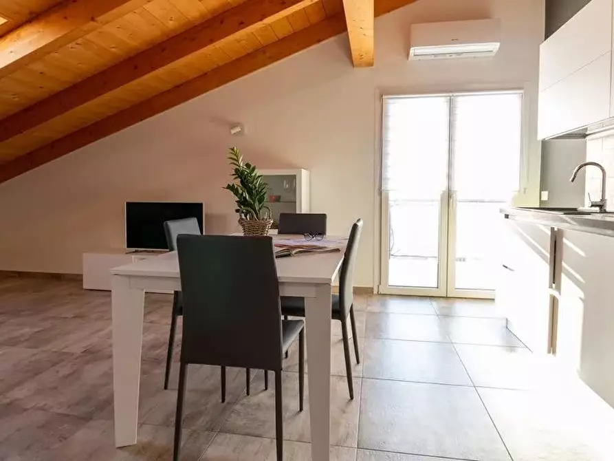 Immagine 3 di Casa trifamiliare in vendita  in Via degli Artigiani, 16 a Oristano