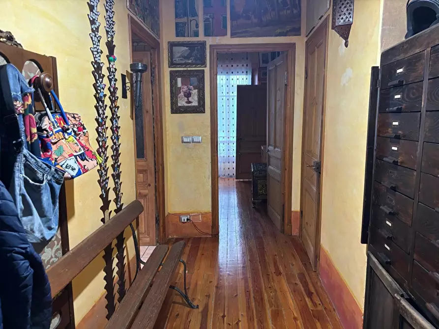 Immagine 4 di Casa trifamiliare in vendita  in Via Garibaldi, 18 a Ventimiglia