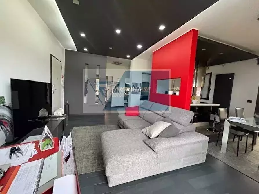 Immagine 2 di Casa trifamiliare in vendita  in Via Capuana a Buccheri