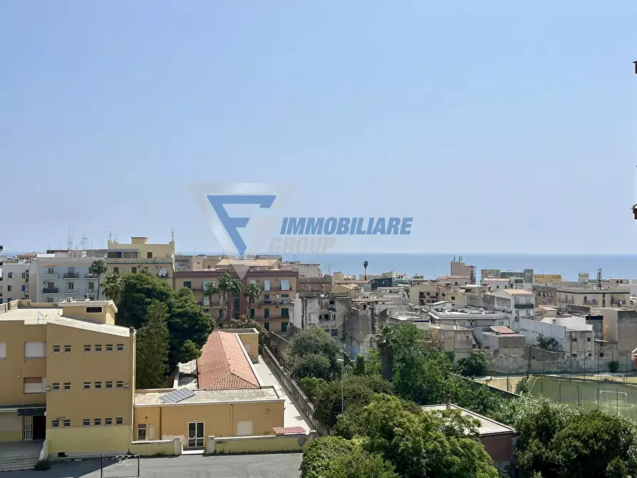 Immagine 2 di Casa trifamiliare in vendita  in VIALE TEOCRITO a Siracusa