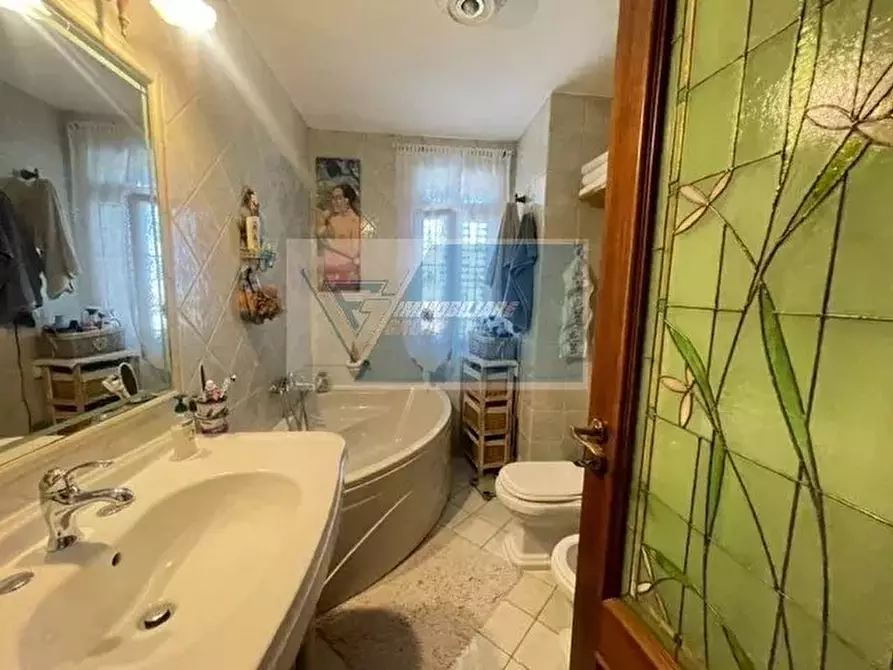 Immagine 15 di Casa trifamiliare in vendita  in Via Della Pentapoli a Buccheri