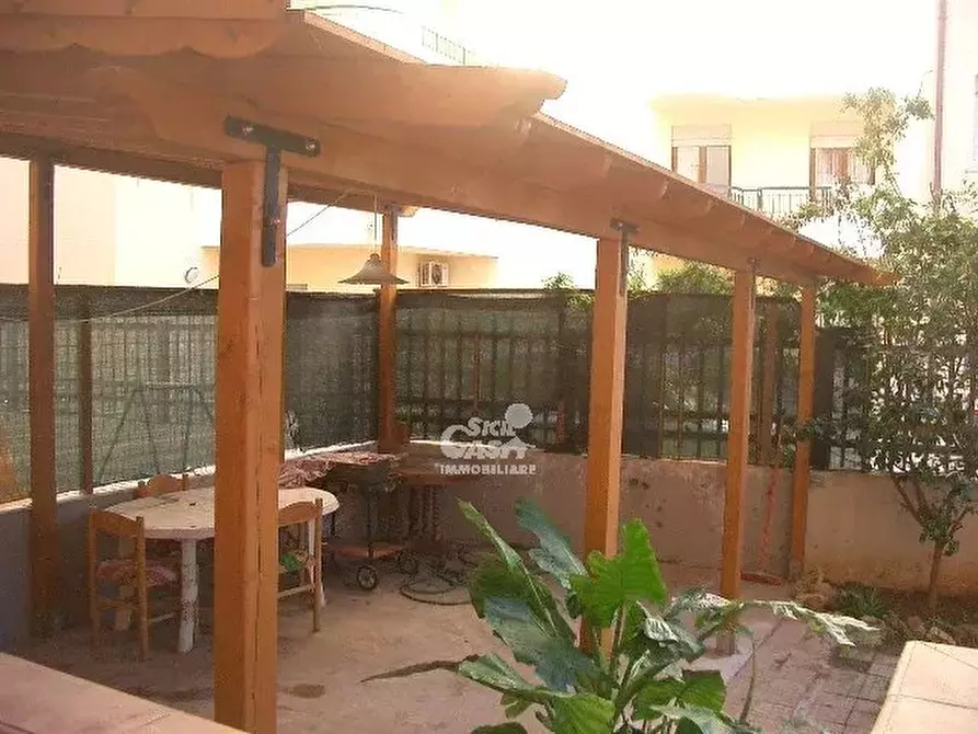 Immagine 10 di Casa trifamiliare in vendita  a Marsala