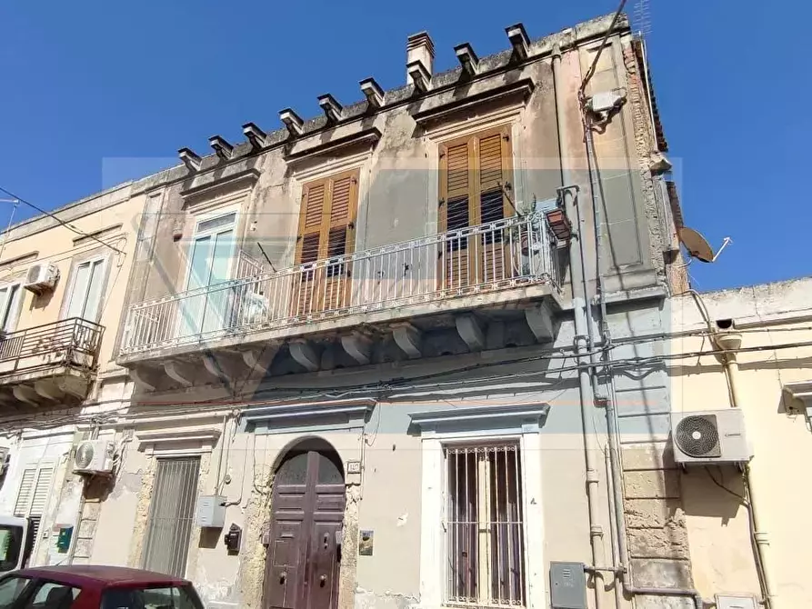 Immagine 1 di Casa trifamiliare in vendita  in VIA RIVIERA DIONISIO IL GRANDE a Siracusa