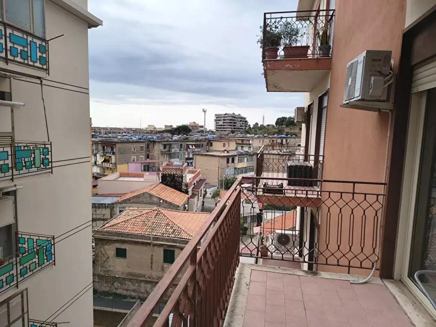 Immagine 10 di Casa trifamiliare in affitto  a Messina