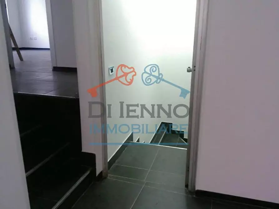 Immagine 3 di Castello in affitto  in Via Luigi Chiarelli a Roma