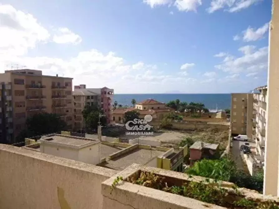 Immagine 1 di Casa trifamiliare in vendita  a Marsala