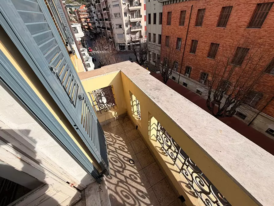 Immagine 9 di Casa trifamiliare in vendita  a Ventimiglia