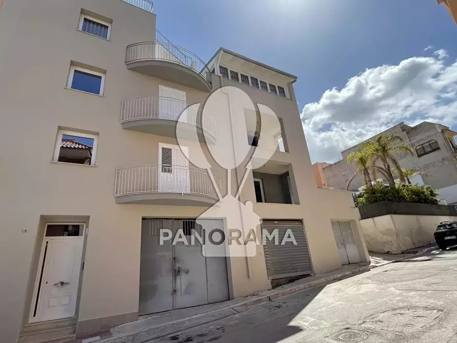 Immagine 9 di Casa trifamiliare in vendita  in via Onorevole Giovanni Palazzolo a Balestrate