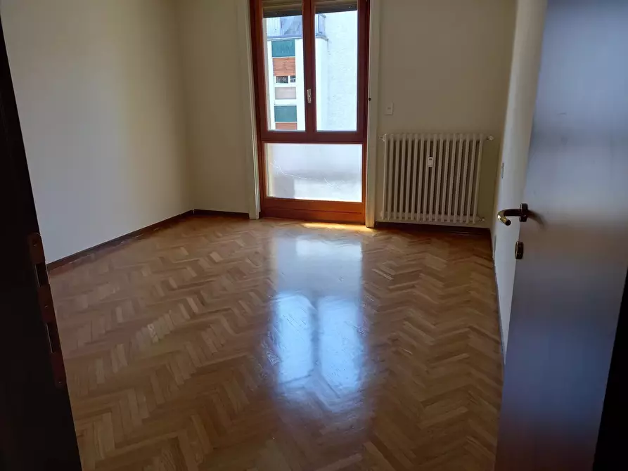 Immagine 21 di Casa trifamiliare in affitto  in Via Monferrato a Milano