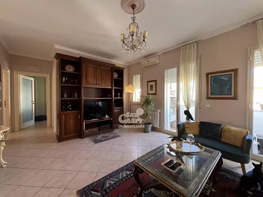 Immagine 3 di Casa trifamiliare in vendita  a Marsala