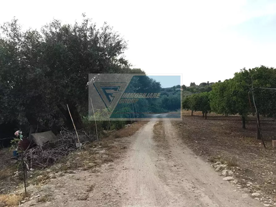 Immagine 1 di Terreno in vendita  a Siracusa