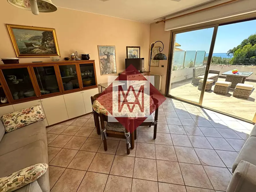 Immagine 3 di Casa trifamiliare in vendita  in Corso Nizza, 17 a Ventimiglia