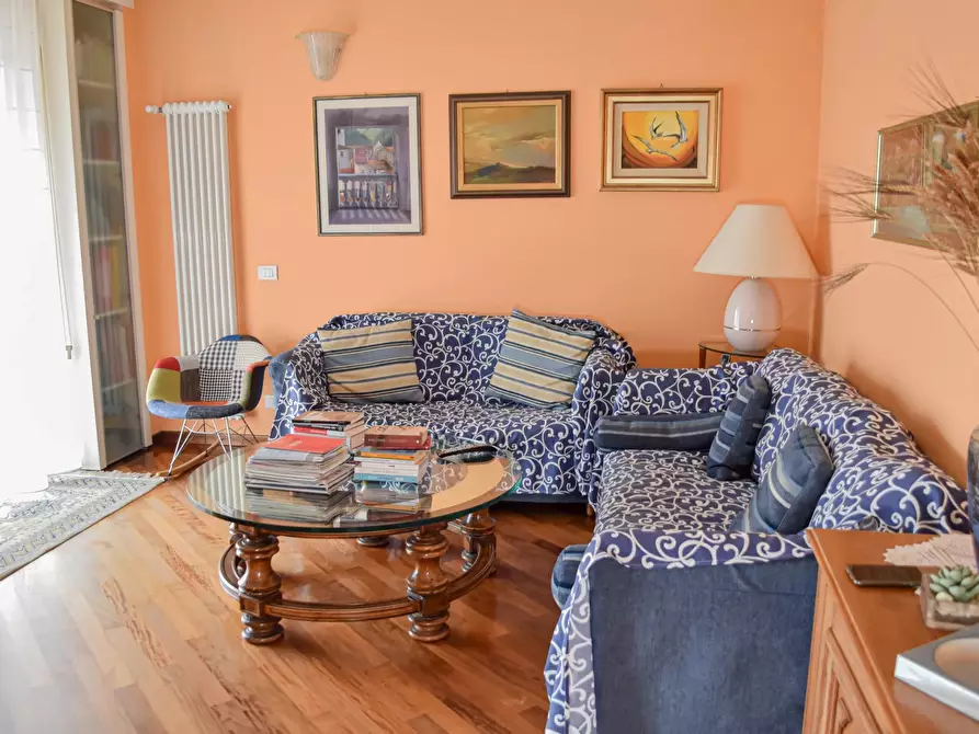 Immagine 5 di Casa trifamiliare in vendita  a Ventimiglia