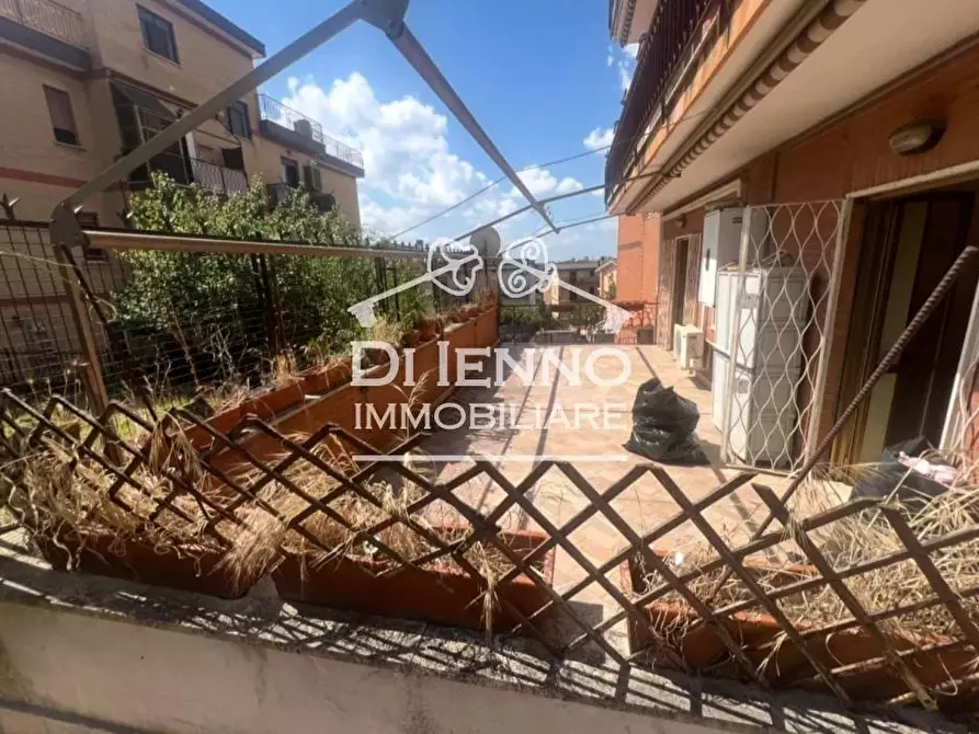 Immagine 19 di Casa trifamiliare in vendita  in Via Terranuova Bracciolini a Roma