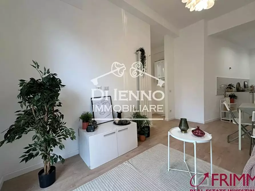 Immagine 2 di Casa trifamiliare in vendita  in Via Teodoro Monticelli a Roma