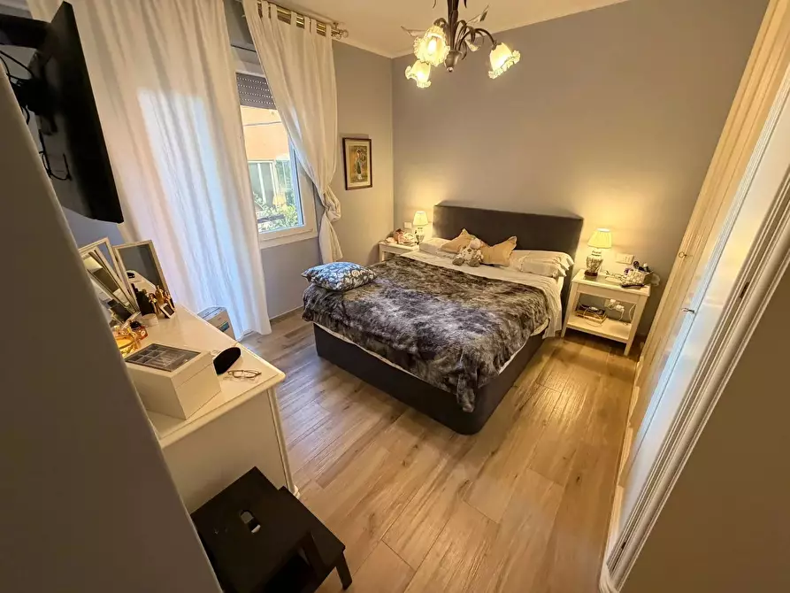 Immagine 9 di Casa trifamiliare in vendita  a Ventimiglia