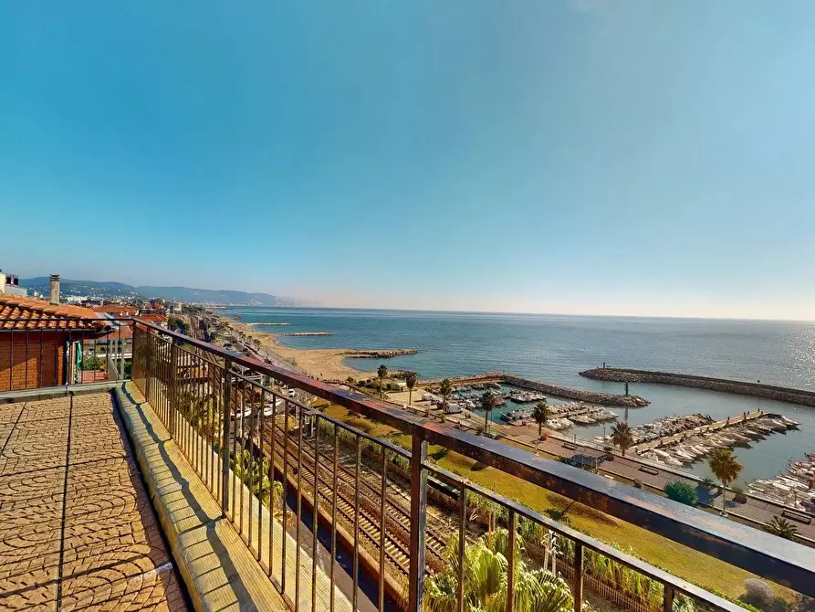 Immagine 28 di Casa trifamiliare in vendita  in Corso Europa 37. a Borghetto Santo Spirito