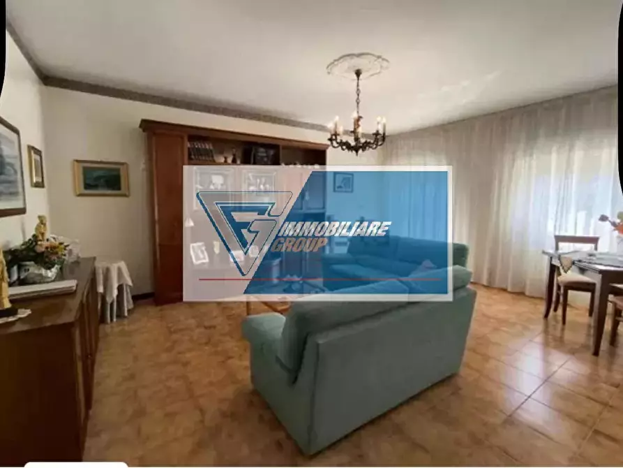 Immagine 3 di Casa trifamiliare in vendita  in Via Vincenzo Boscarino a Siracusa