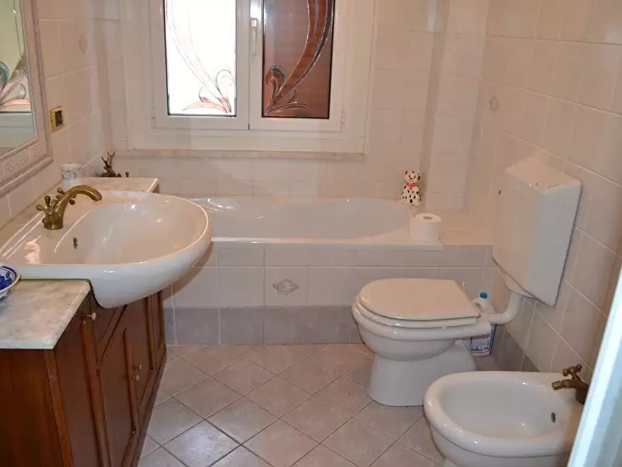 Immagine 12 di Casa trifamiliare in vendita  in Corso Dante a Chiavari