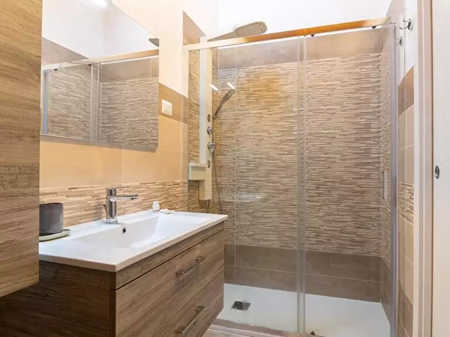 Immagine 9 di Casa trifamiliare in vendita  in Via degli Artigiani, 16 a Oristano