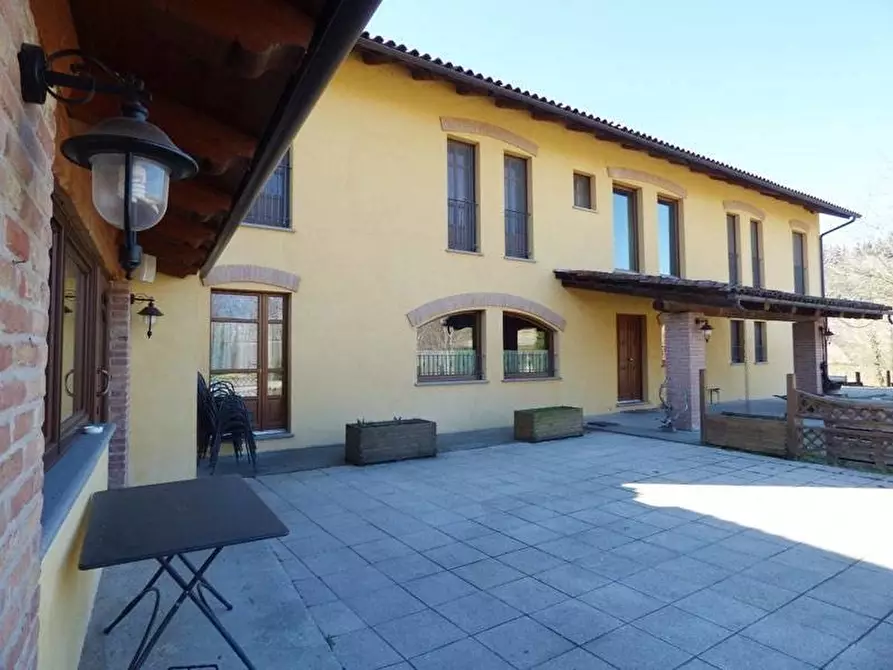 Immagine 8 di Attico in vendita  a Baldissero D'alba