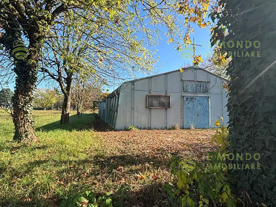 Immagine 13 di Terreno in vendita  in Via Giovanni Paolo I a Cerro Al Lambro
