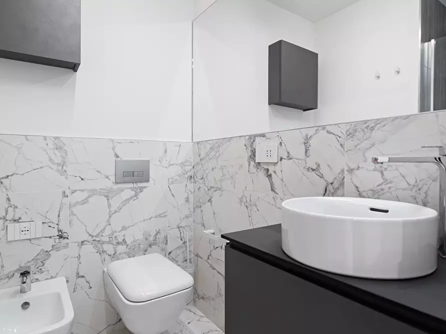 Immagine 33 di Casa trifamiliare in affitto  in via Stresa, 22. a Milano