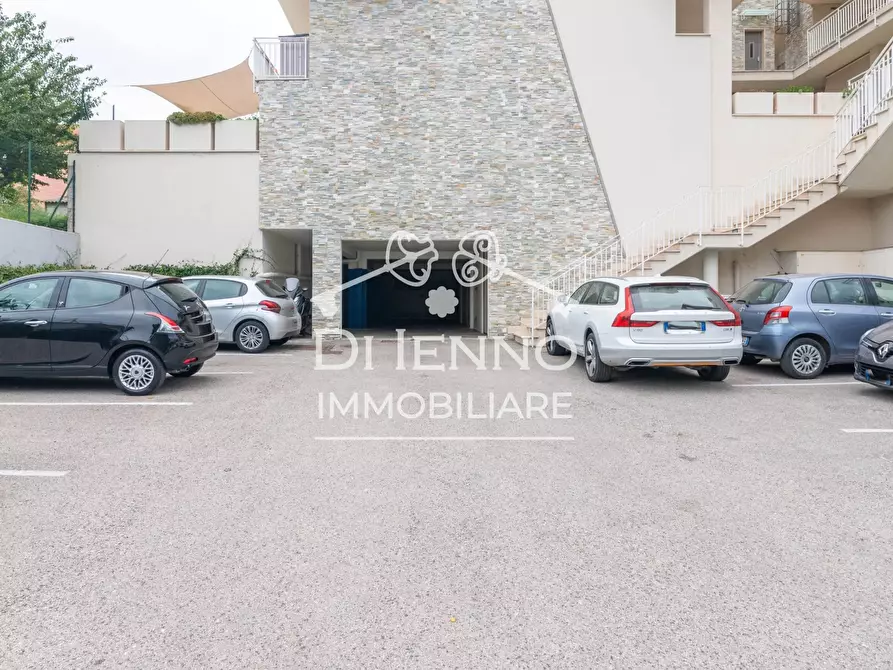 Immagine 11 di Appartamento in vendita  a Roma