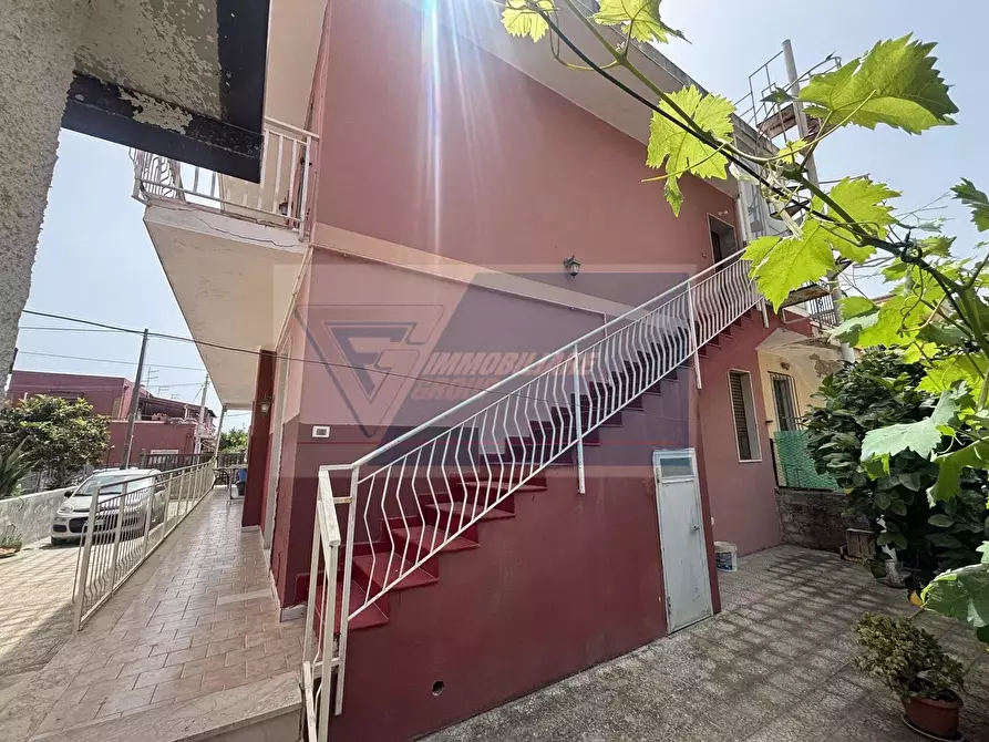 Immagine 2 di Casa trifamiliare in vendita  in Via Barrafranca a Siracusa