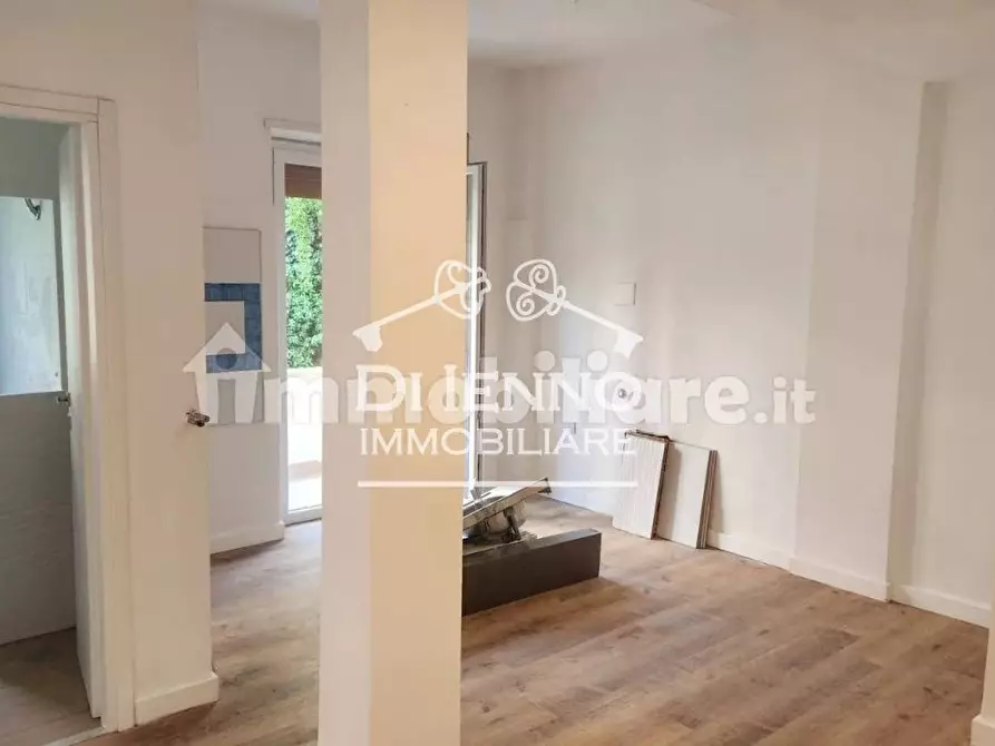 Immagine 2 di Casa trifamiliare in vendita  in Via Cassia a Roma