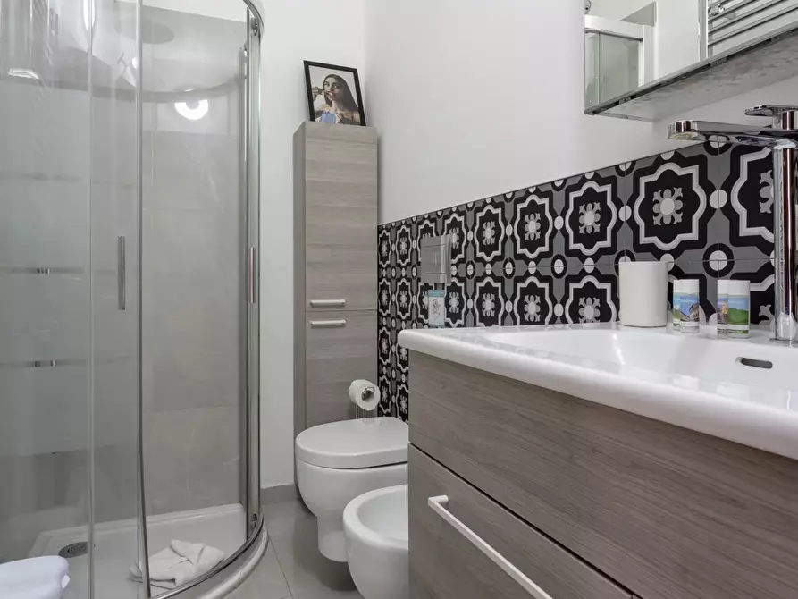 Immagine 14 di Casa trifamiliare in vendita  in Viale Abruzzi, 19 a Milano