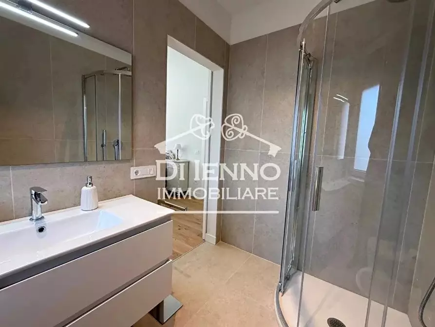 Immagine 20 di Casa trifamiliare in affitto  in Via Madesimo a Roma