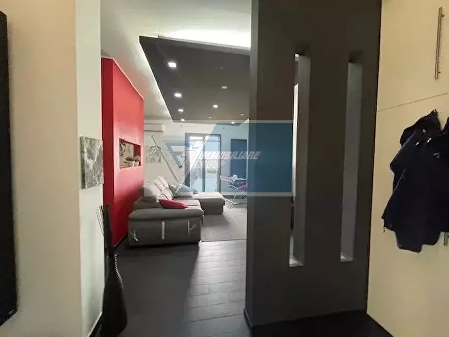 Immagine 35 di Casa trifamiliare in vendita  in Via Capuana a Buccheri