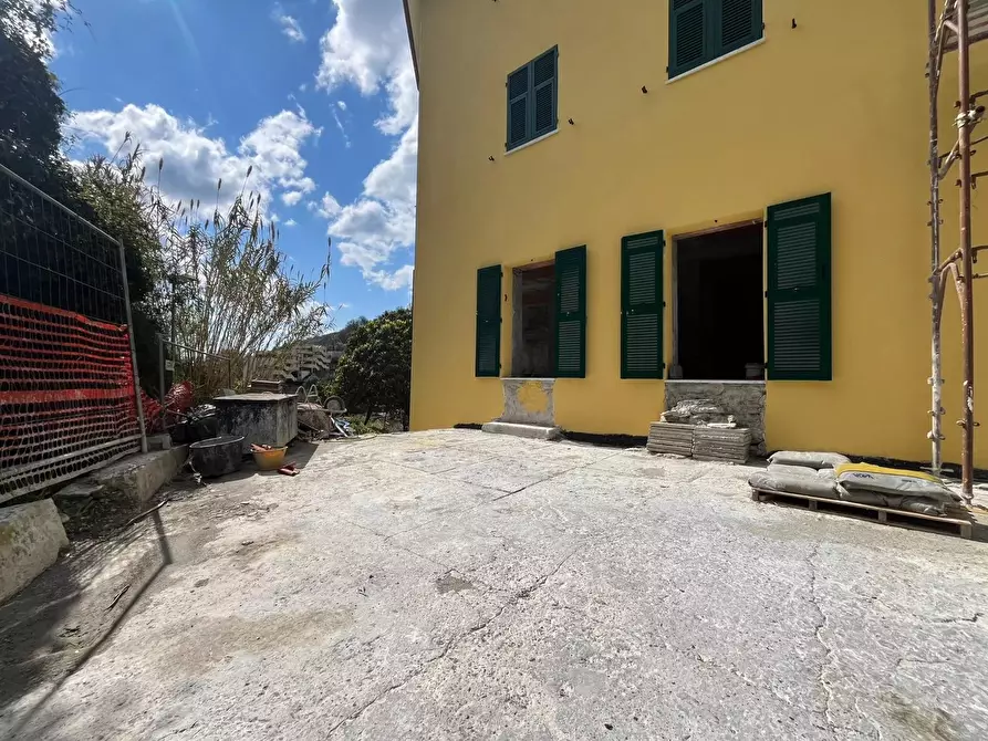 Immagine 1 di Casa trifamiliare in vendita  in Via Comorga Rivarola a Carasco